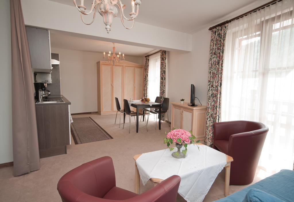 Gasthaus Gasthof Dorfkrug Fulpmes Zimmer foto